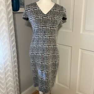 Michael Kors stretchy v neck pencil dress M EUC